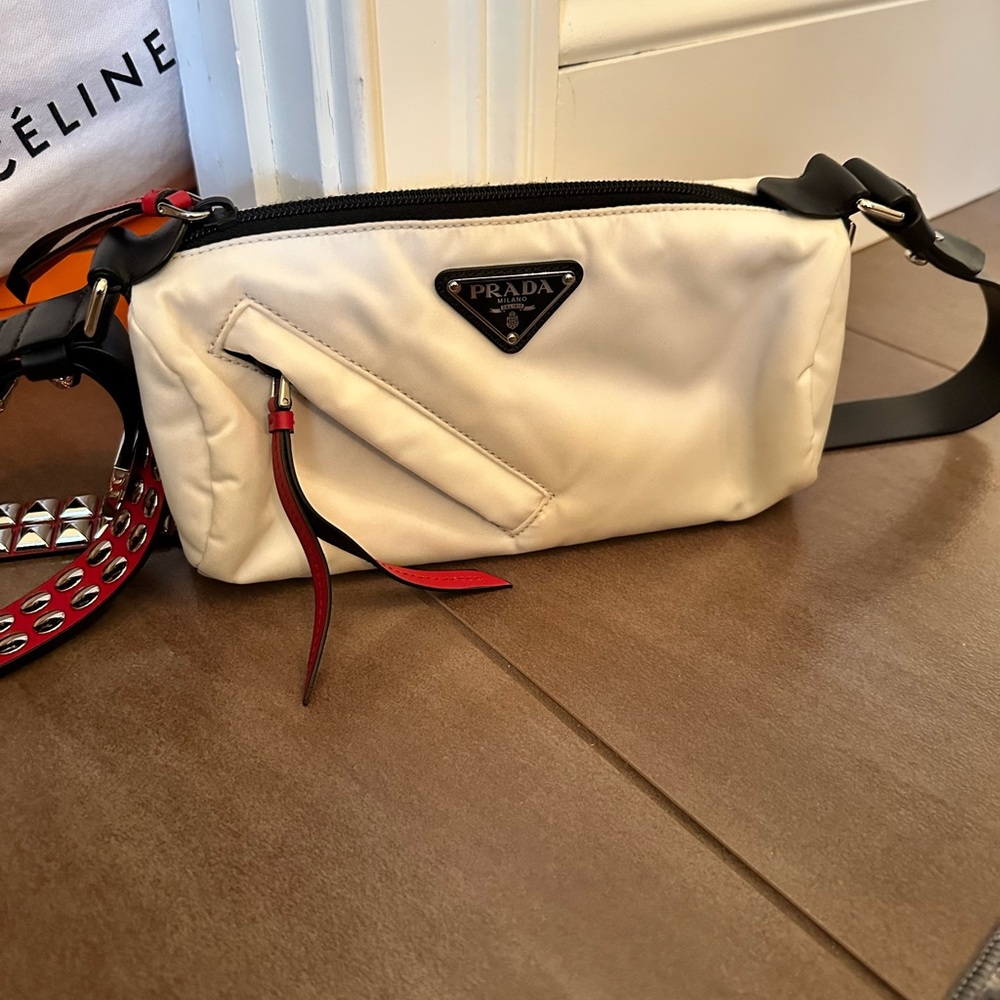 Prada shoulder/crossbody bag with Black and red Strap!